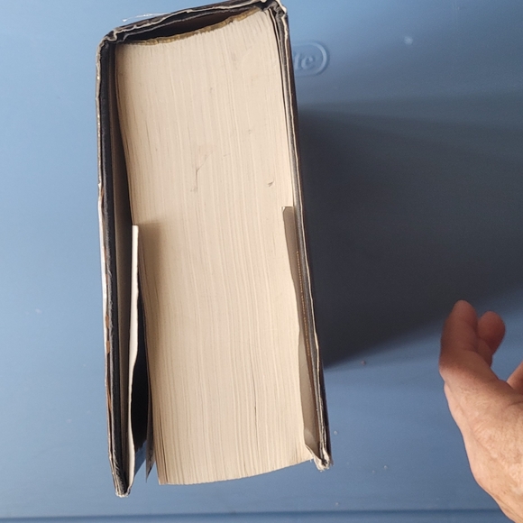 Lord of the Rings Hardback - Picture 4 of 9